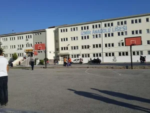 İzmir Anadolu Lisesi